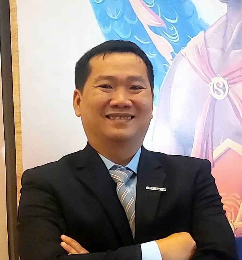 Vu Dinh, Ethics, Compliance and Risk Advisor partnering with Brand Here